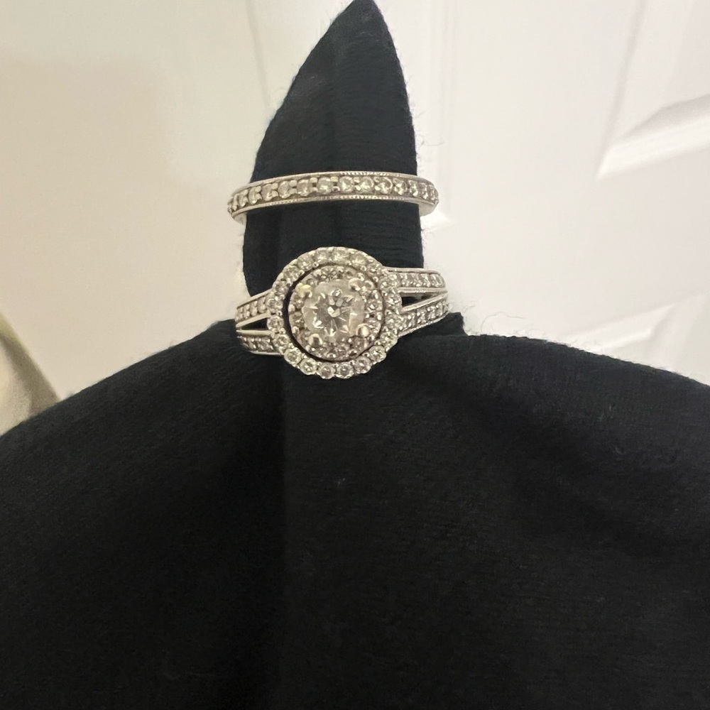 Double Halo Vera Wang Engagement Ring Set